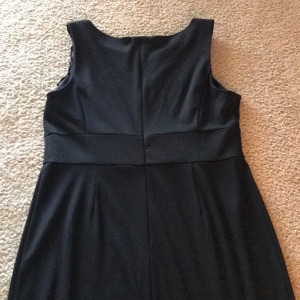 Black dress - Picture 4 of 5
